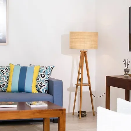 Villa Sintra - 2 Bedroom Luxury In Tranquil Location, Walk To Beach